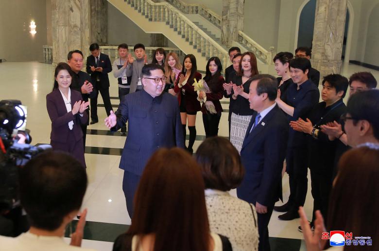 Saat Kim Jong Un Bertemu Bintang K-pop